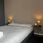 Hostel St48