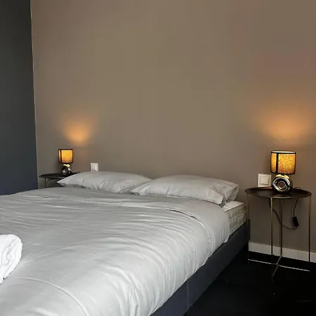 Hostel St48