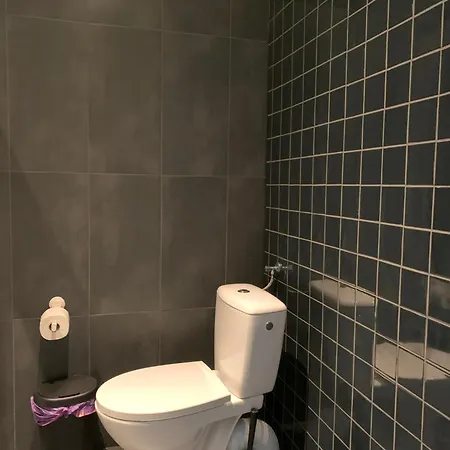 Hostel St48 *