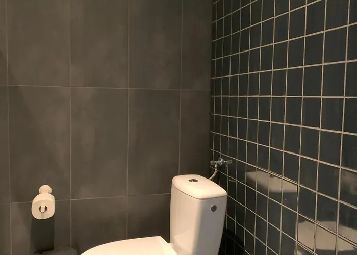 بيت شباب St48 *